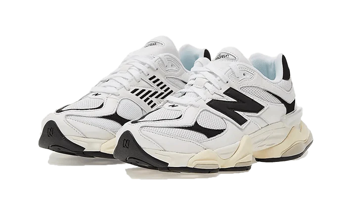 NEW BALANCE "WHITE BLACK"